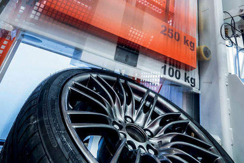 ITB - Impact-Prüfung | Alpine Metal Tech | Automotive | MAKRA