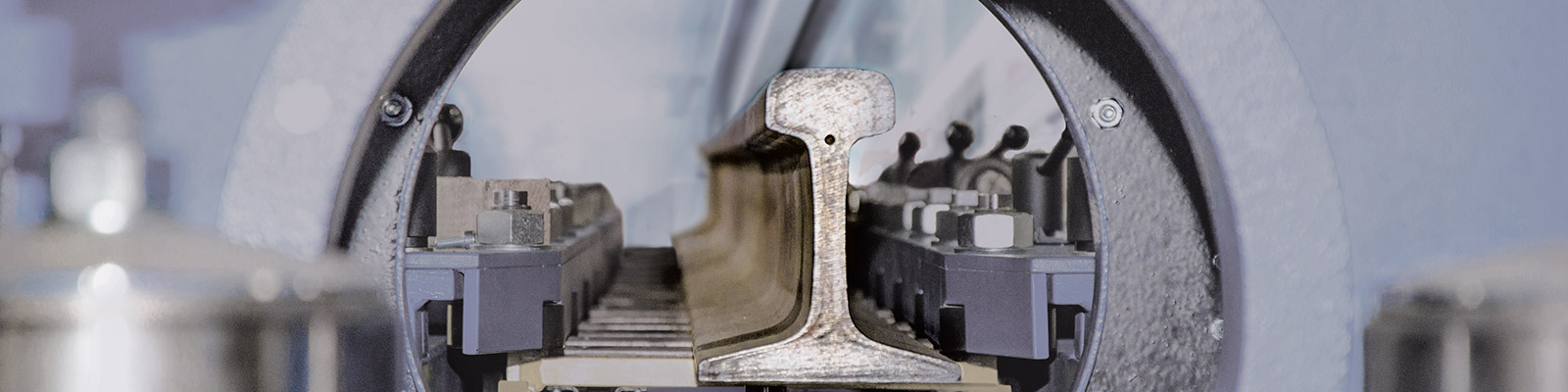 KNORR Prüftechnologie für Schienen Schiene während Inspektion