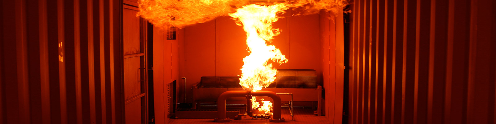 Simulation of burning room Fire Simulator for Rooms