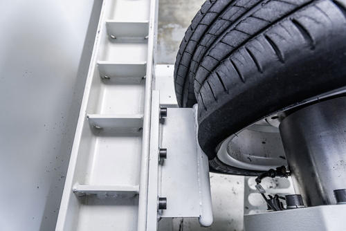 MAKRA AZN Multiaxiale Räderprüfung Alpine Metal Tech MAKRA AZN Multiaxiale Räderprüfung Alpine Metal Tech