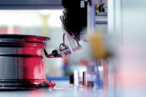 DHS - Sealing plug handling system | Alpine Metal Tech | Automotive | MAKRA DHS - Dichtstopfen-Handlingsystem | Alpine Metal Tech | Automotive | MAKRA