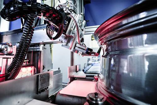 DHS - Sealing plug handling system | Alpine Metal Tech | Automotive | MAKRA DHS - Sealing plug handling system | Alpine Metal Tech | Automotive | MAKRA