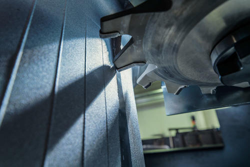 Numtec REF300 - Inline wheel deflashing Alpine Metal Tech Numtec REF300 - Inline wheel deflashing Alpine Metal Tech