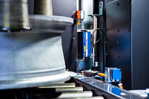 MARK410 - 数据矩阵 激光打标 | Alpine Metal Tech | Automotive | NUMTEC