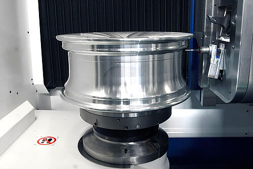 INTERMATO WB24 CNC Vertical Lathe dimensional wheel check