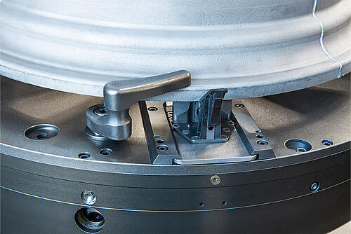 Makra Spanntechnik Automobilbranche Alpine Metal Tech