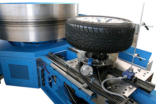 Makra RRH - Abrollprüfstand Alpine Metal Tech