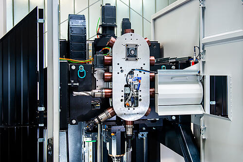 ABV300 Inline sprue drilling machine | NUMTEC | Automotive | Alpine Metal Tech