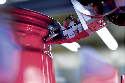 DHS - Sealing plug handling system | Alpine Metal Tech | Automotive | MAKRA DHS - Dichtstopfen-Handlingsystem | Alpine Metal Tech | Automotive | MAKRA