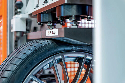 RTB - Radial Impact Test | Alpine Metal Tech | Automotive | MAKRA RTB - Radialschlag-Prüfung | Alpine Metal Tech | Automotive | MAKRA
