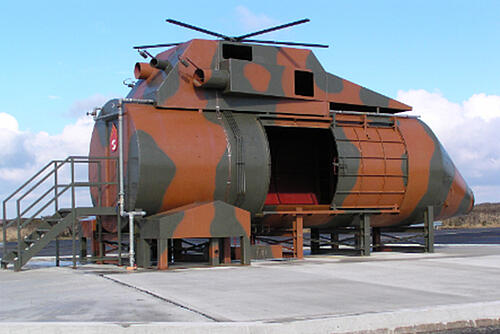AMT Simulation Militärflugzeug Simulator Alpine Metal Tech